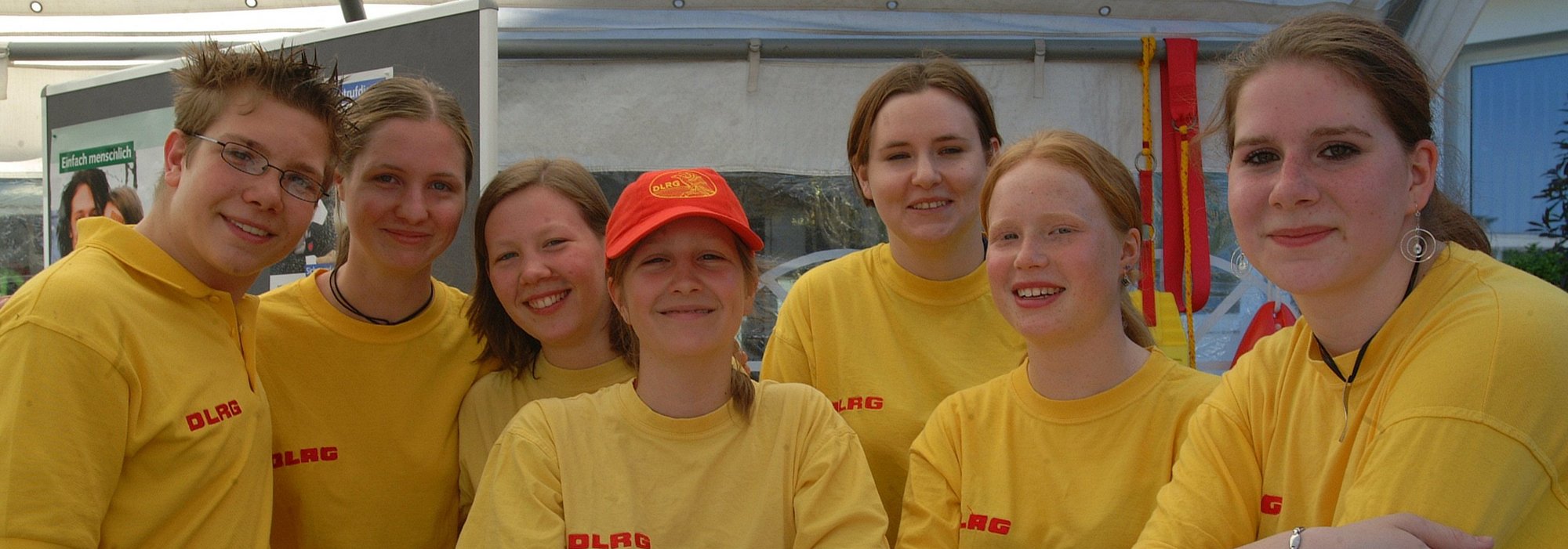 Foto einer Gruppe von DLRG-Jugend-Mitgliedern.